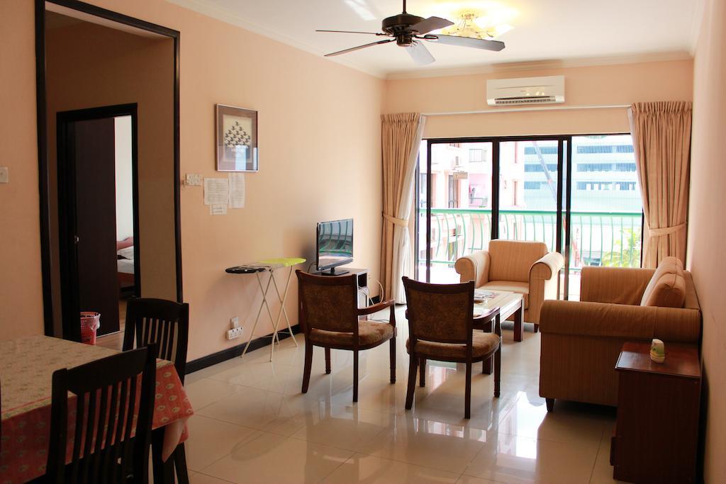 Marina Court Kota Kinabalu- Bigger Group Stay Together- 6 Bedroom Apartments Habitación foto