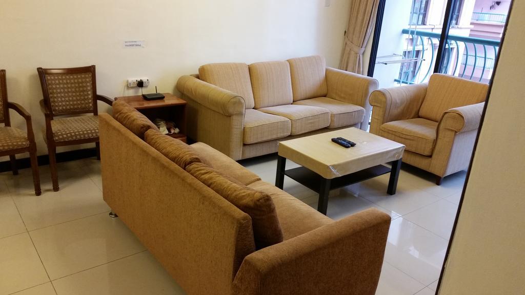 Marina Court Kota Kinabalu- Bigger Group Stay Together- 6 Bedroom Apartments Habitación foto