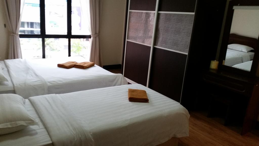 Marina Court Kota Kinabalu- Bigger Group Stay Together- 6 Bedroom Apartments Habitación foto